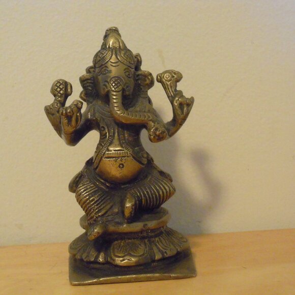 Indian Vintage Tribal Elephant Hindu God Ganesha Brass Bronze Statue Figurine - Picture 2 of 6